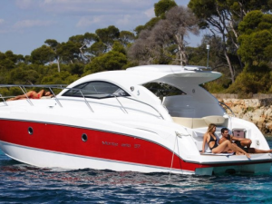 Renting of motorized boat